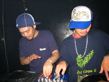 世音&DJ UJI